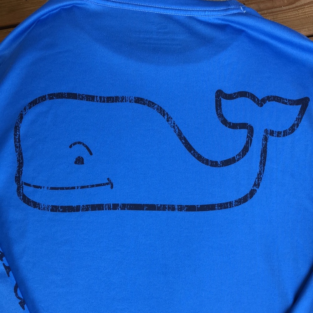Like new! - VINEYARD VINES Performance Long Sleeve Whale Shirt - Picture 7 of 8